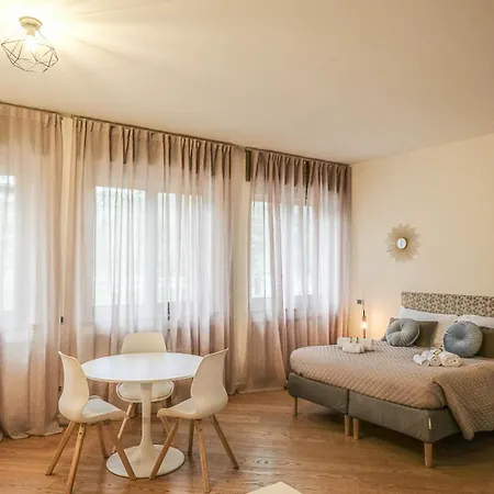 Apartament And *