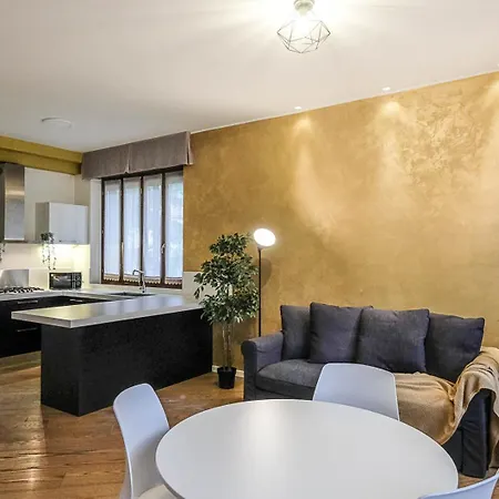 Apartamento And *